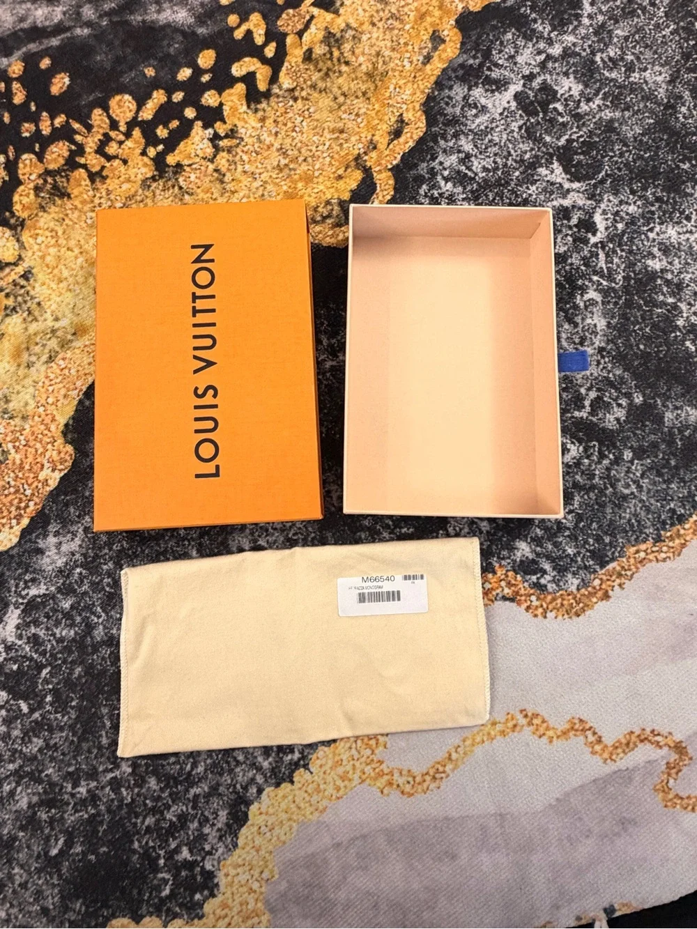 Louis Vuitton Orange Box with Beige Dust Pouch for men’s wallets